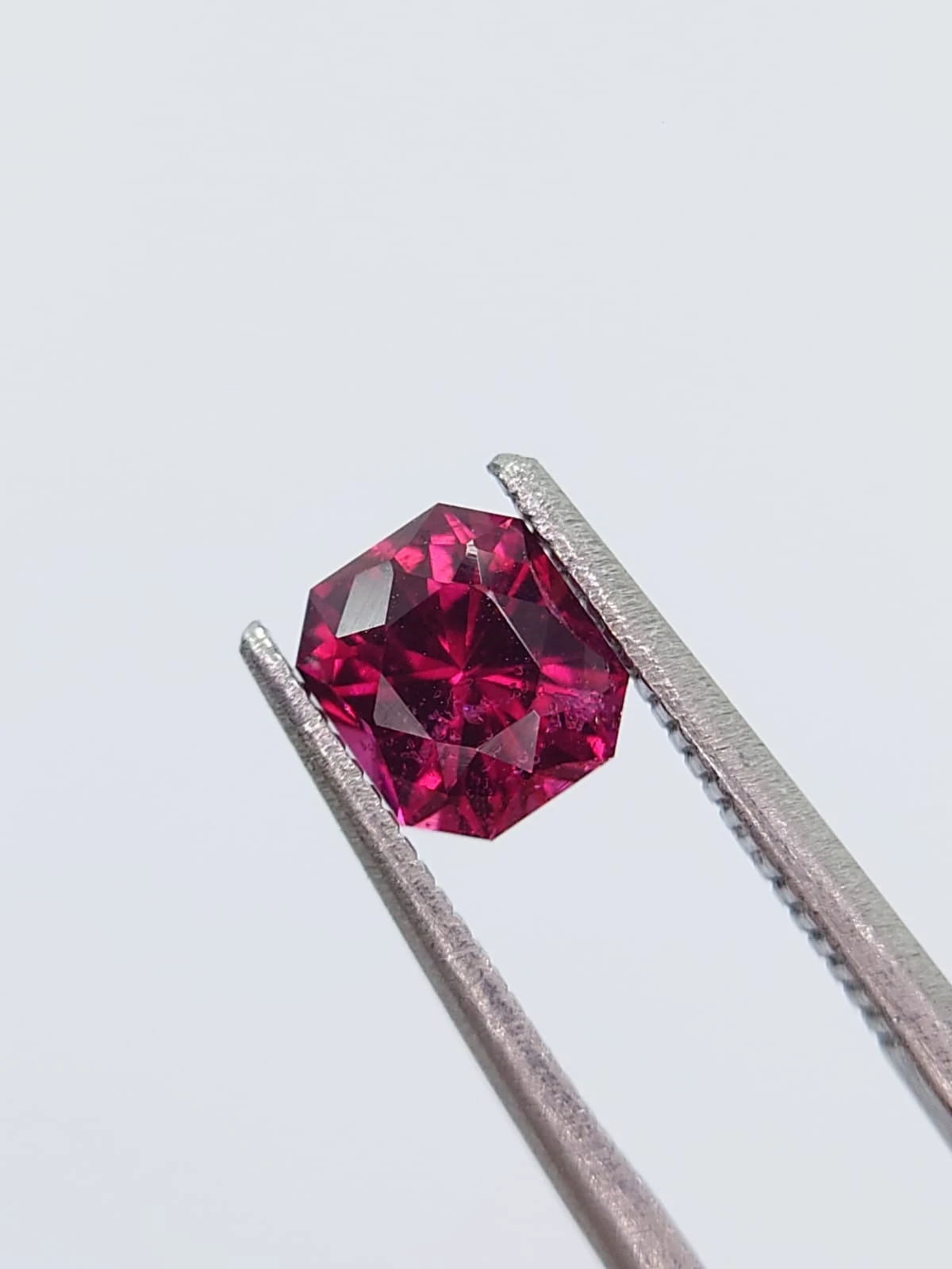 1.24ct Natural Rhodolite Garnet from Tanzania — view 5